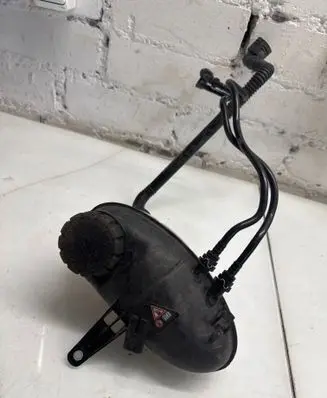 Mercedes-Benz S C217 Coolant expansion tank/reservoir A2225000849