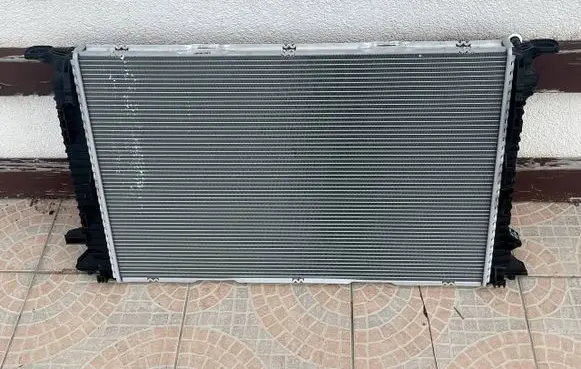 Audi A4 S4 B8 8K Coolant radiator 8K0121251 8MK376745 70823235