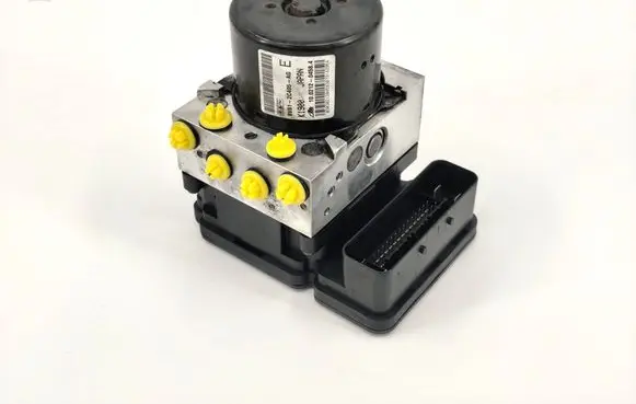 Mazda 3 II ABS Pump 8V612C405AG 10021204584 000404961D0