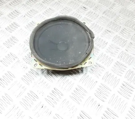 Mitsubishi Pajero Sport I Rear door speaker MR142013 330299