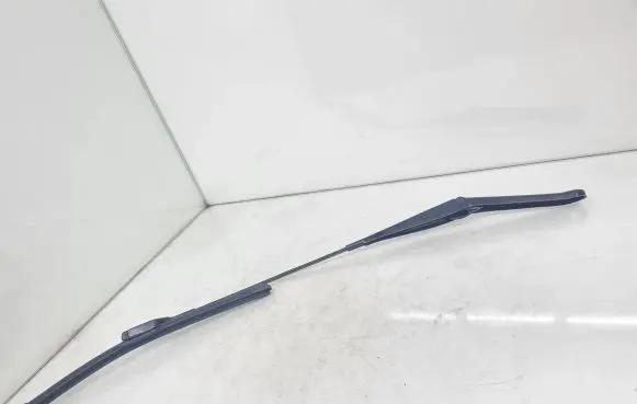 Ford Fiesta Front wiper blade arm 8A6117526CF