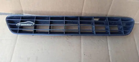 Opel Astra G Front bumper upper radiator grill