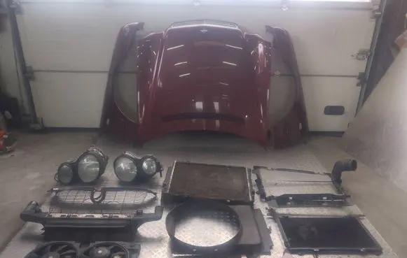 Mercedes-Benz E W210 Front piece kit 