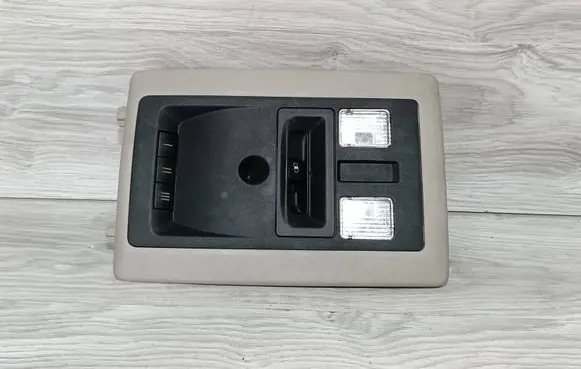 Dodge VAN RAM Front seat light 68105822AB