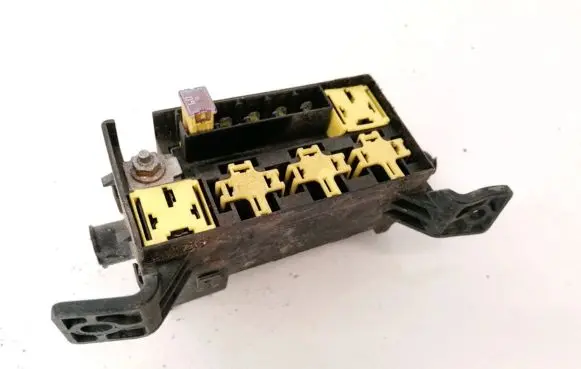 KIA Sorento Fuse box set 0k53a67bx1