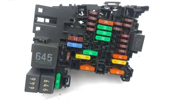 Volkswagen T-Roc Fuse module 5Q0937615C
