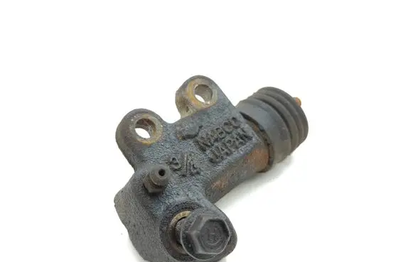 Clutch slave cylinder