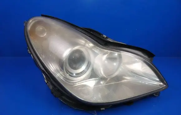 Mercedes-Benz CLS C219 Headlight/headlamp 