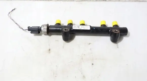 Peugeot 308 Fuel main line pipe