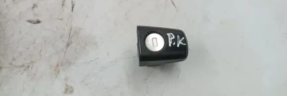 Opel Zafira B Front door lock (next to the handle) 