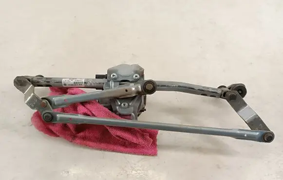 Volkswagen Caddy Front wiper linkage 1T2955023A 3397021385