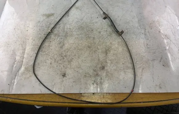 Mitsubishi Pajero Sport I Engine bonnet/hood lock release cable 