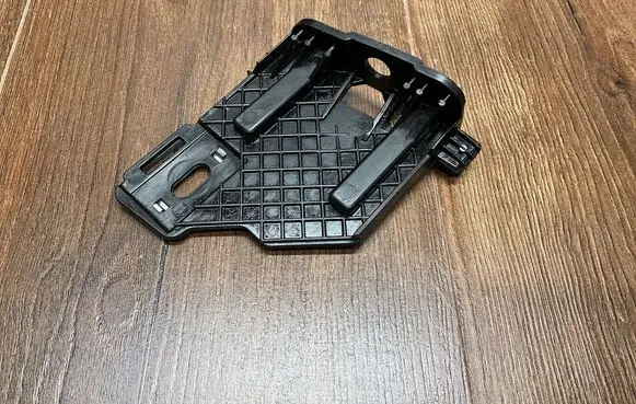Land Rover Range Rover Velar Tail light bulb cover holder L90092200D