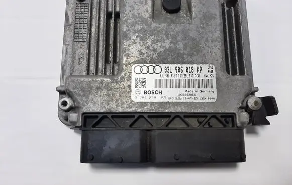 Audi TT TTS Mk2 Engine control unit/module 03L906018KP 03L906018DT