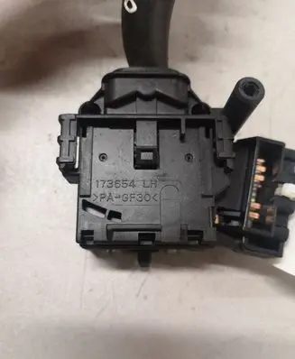Toyota Avensis T250 Wiper control stalk 8465205150 L97 173799
