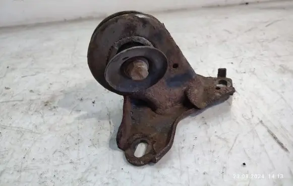 Mini One - Cooper Coupe R56 Engine mount bracket
