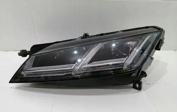 Audi TT TTS RS Mk3 8S Headlight/headlamp