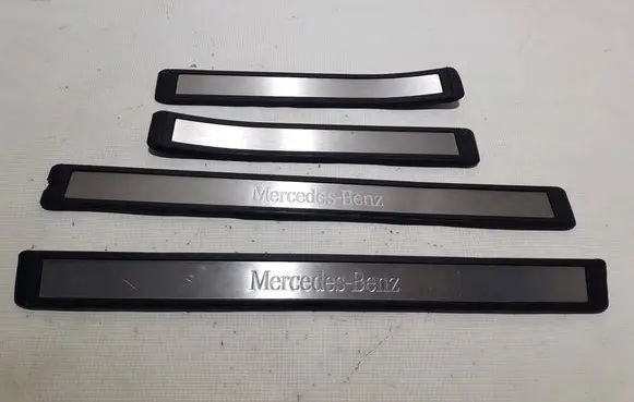 Mercedes-Benz E W211 Side skirt front trim 2116801535GGB A2116801535 2116801635