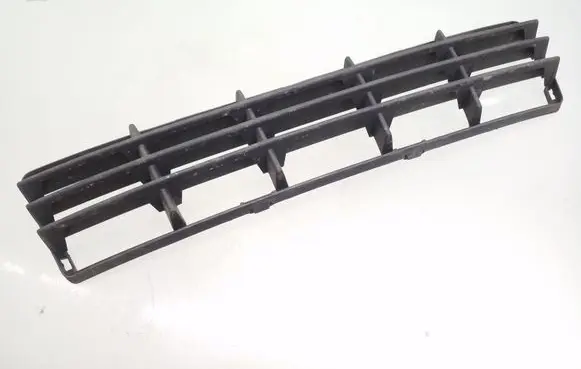 Volvo V50 Front bumper lower grill 30657006