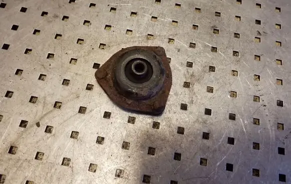 Nissan Almera N16 Front shock absorber mounting bracket 