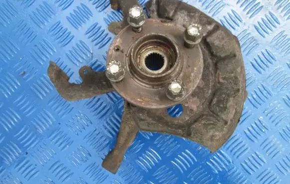 Volkswagen Golf II Front wheel hub spindle knuckle