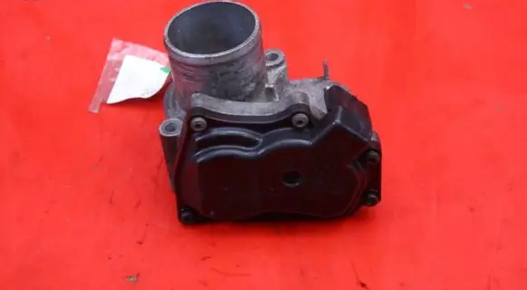 Renault Laguna III Throttle body valve 8200987453