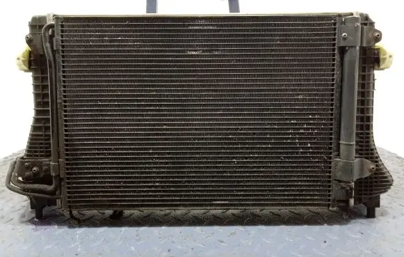 Audi A3 S3 8P Coolant radiator 1K0121253H