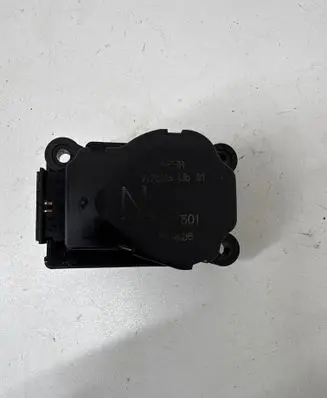 Citroen Xsara Picasso Air flap motor/actuator A7583UA21