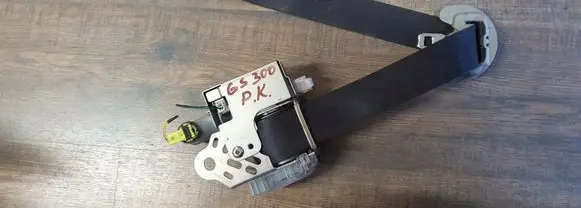Lexus GS 300 350 430 450H Front seatbelt
