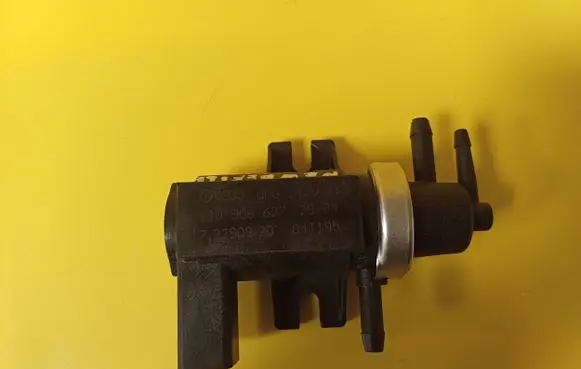 Volkswagen New Beetle Turbo solenoid valve 1J0906627