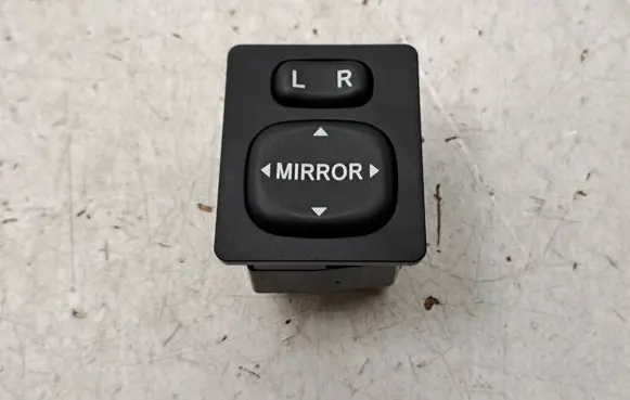 Toyota Verso Wing mirror switch 848700F010