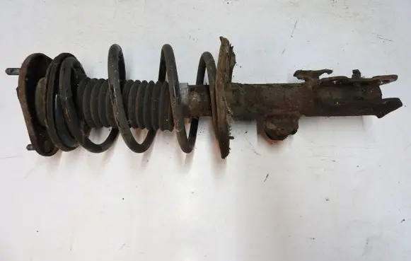Toyota Auris 150 Rear shock absorber with coil spring 