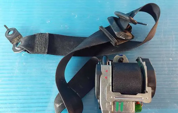 Volkswagen Crafter Front seatbelt 601384100
