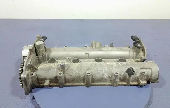 Audi A3 S3 A3 Sportback 8P Rocker cam cover 03C103475