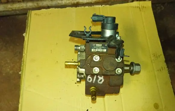 Peugeot Bipper Fuel injection high pressure pump 0445010102
