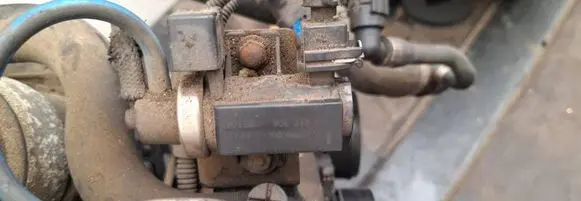 BMW 1 E81 E87 Turbo solenoid valve 72279600 2247906