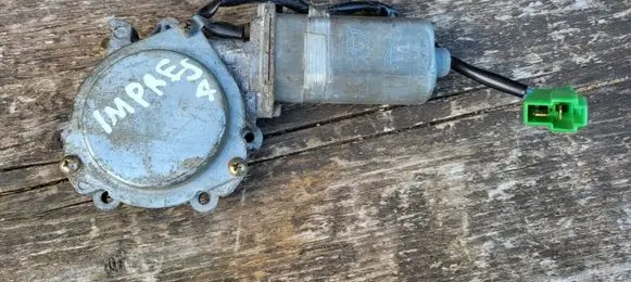 Subaru Impreza I Front door window regulator motor WR2