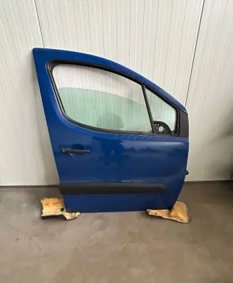Peugeot Partner Front door 9004Z6