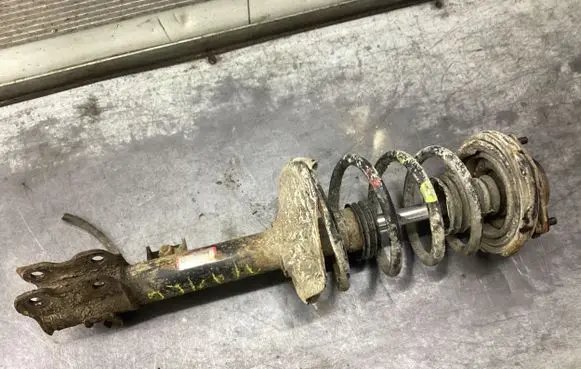 Nissan X-Trail T30 Front shock absorber/damper 55302EQ000 2A19826A 2133