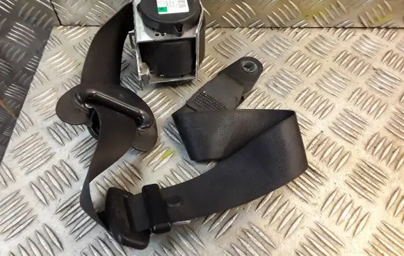 Mini One - Cooper Coupe R56 Front seatbelt 2751226
