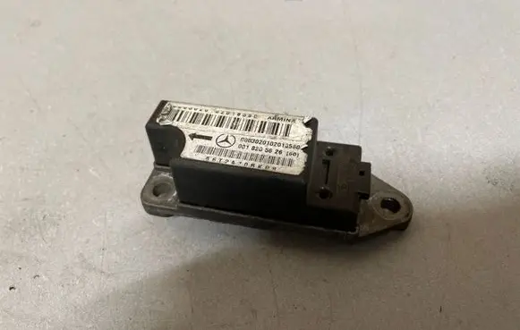 Mercedes-Benz E W210 Airbag deployment crash/impact sensor 0018205626