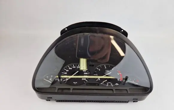 BMW 5 E39 Speedometer (instrument cluster) 62116914879 1911230474B