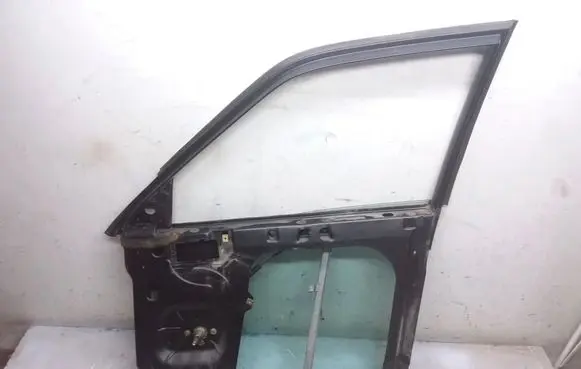 Audi 100 200 5000 C3 Front door window/glass frame 