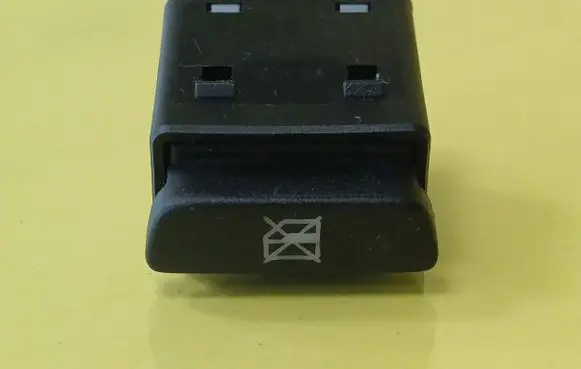 Volkswagen Polo IV 9N3 Central locking switch button 600959859