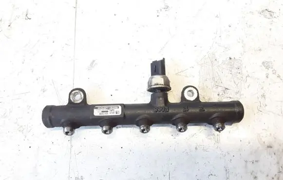 Volvo S40 Fuel main line pipe 9654726280