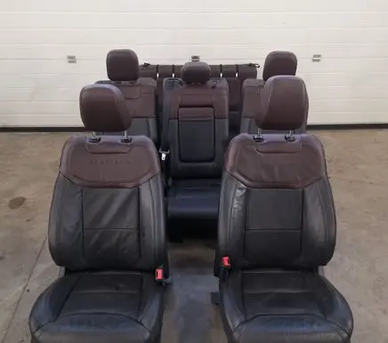 Ford Explorer VI Seat set 