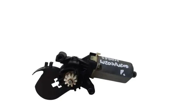 Mercedes-Benz C W203 Seat adjustment motor A2038202042