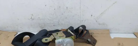 Ford Probe Front seatbelt