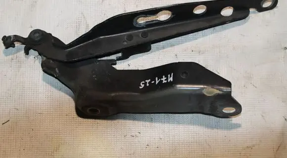 Volvo XC90 Tailgate/trunk/boot hinge