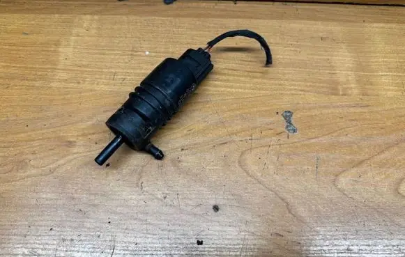 Windscreen/windshield washer pump
